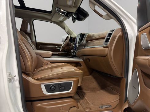 Used 2024 RAM 1500 Limited image 17