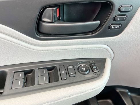 Used 2020 Honda Odyssey EX-L image 17