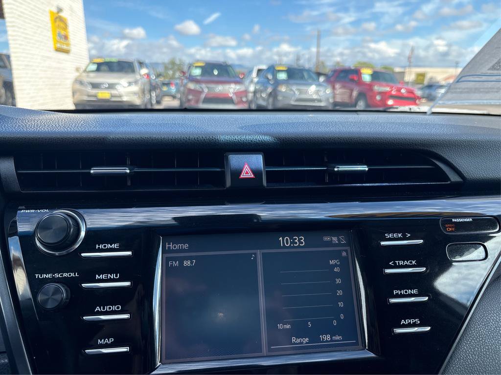 Used 2019 Toyota Camry LE FWD image 19