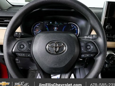 Used 2023 Toyota RAV4 LE AWD/4WD image 8