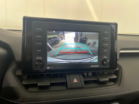 Used 2022 Toyota RAV4 LE AWD/4WD image 69