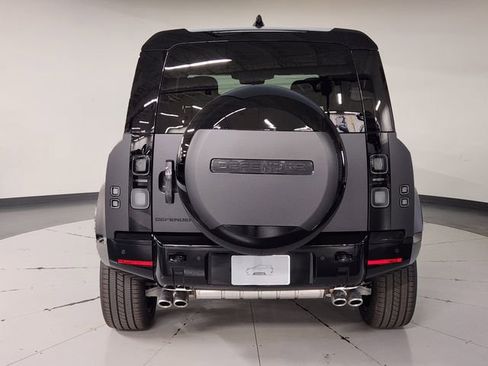 New 2026 Land Rover Defender 110 V8 image 10