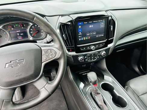 Used 2023 Chevrolet Traverse RS image 26