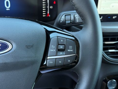 New 2024 Ford Escape SE FWD image 32