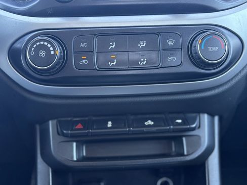 Used 2020 Chevrolet Colorado LT image 14