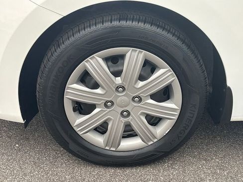 Used 2023 Kia Rio LX image 27