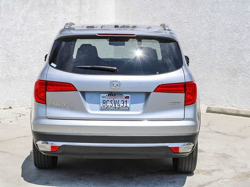 Used 2018 Honda Pilot Touring image 8