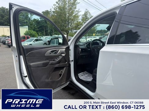 Used 2018 Chevrolet Traverse LT AWD/4WD image 9