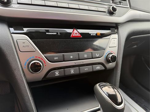Used 2017 Hyundai Elantra Value Edition image 49