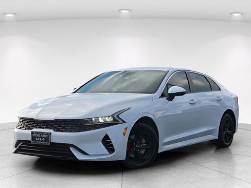 Used 2022 Kia K5 LXS FWD image 2