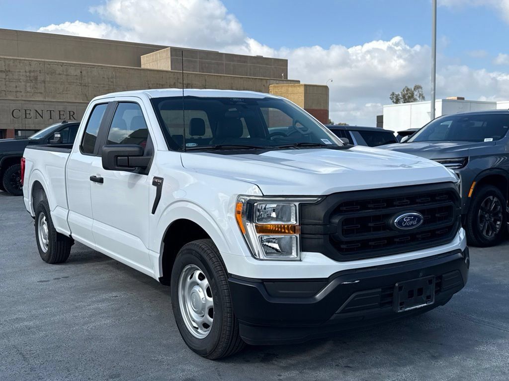 Used 2022 Ford F150 XL w/ Equipment Group 101A High RWD image 3