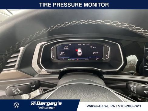 Used 2021 Volkswagen Jetta SEL Premium FWD image 8