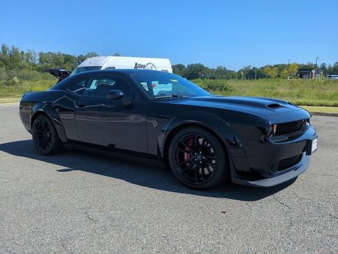 Used 2021 Dodge Challenger SRT Hellcat Redeye RWD image 2