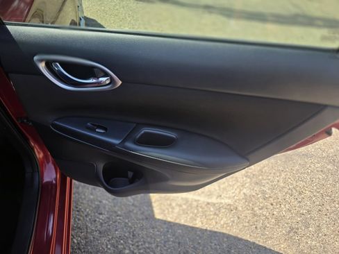 Used 2016 Nissan Sentra SV FWD image 16