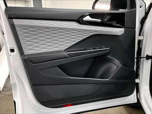 Used 2024 Volkswagen Taos S image 25