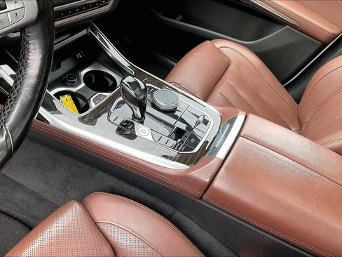 Used 2019 BMW X7 xDrive50i w/ Premium Package image 18