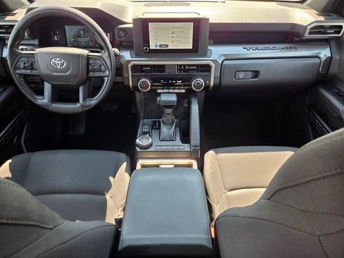 Used 2025 Toyota Tacoma SR5 AWD/4WD image 15