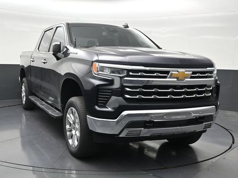 Used 2023 Chevrolet Silverado 1500 LTZ RWD image 8