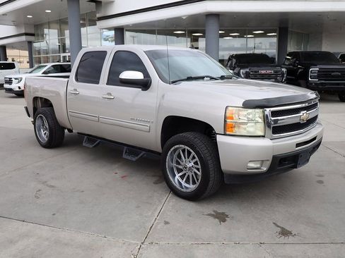 Used 2009 Chevrolet Silverado 1500 LTZ w/ Safety Package image 8
