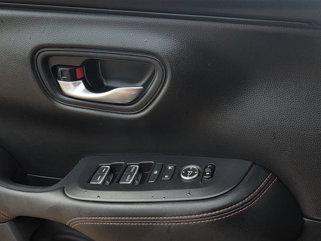 Certified 2025 Honda HR-V Sport image 16
