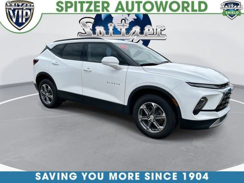 Used 2024 Chevrolet Blazer LT w/ Convenience Package FWD image 2