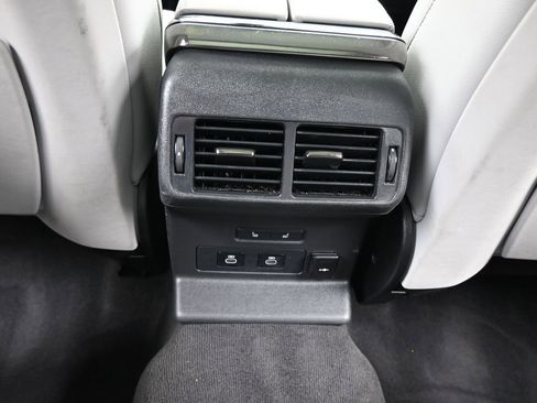 Used 2025 Land Rover Range Rover Velar Dynamic SE image 35