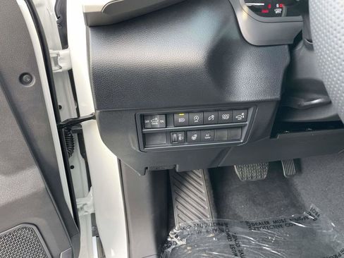 New 2026 Toyota Tundra SR5 AWD/4WD image 31