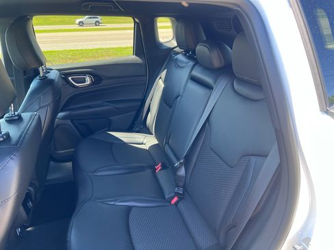 New 2026 Jeep Compass Latitude AWD/4WD image 17