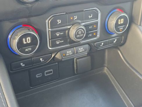 Used 2024 Chevrolet Tahoe LT AWD/4WD image 37