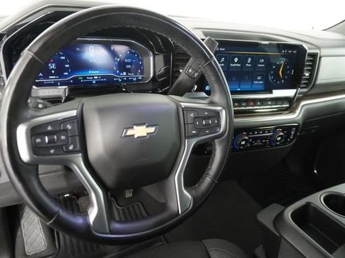 Used 2025 Chevrolet Silverado 1500 LT AWD/4WD image 27