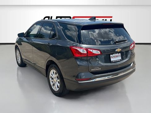 Used 2018 Chevrolet Equinox LS w/ LPO, Cargo Package FWD image 5