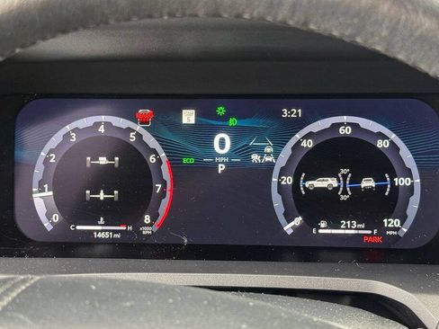 Used 2025 Toyota 4Runner 4WD image 26