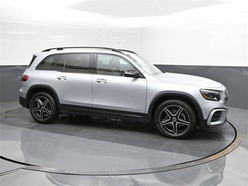 New 2024 Mercedes-Benz GLB 250 image 17
