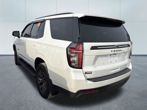 Used 2024 Chevrolet Tahoe Z71 w/ Luxury Package image 2