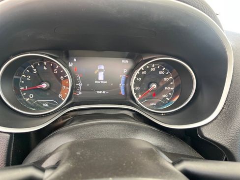 Used 2018 Jeep Compass Limited w/ Navigation Group image 12