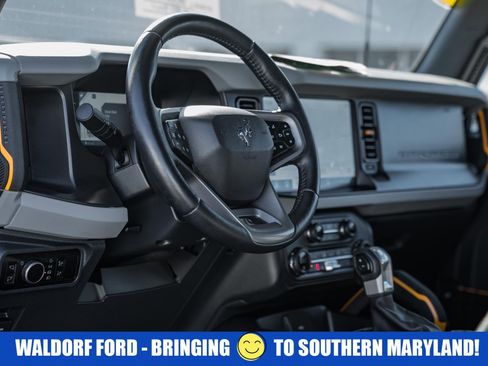 Used 2023 Ford Bronco Badlands image 22