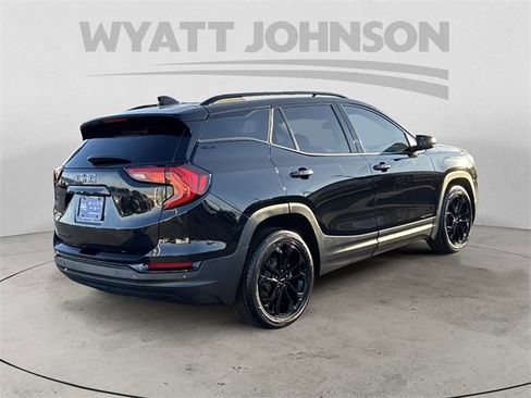 Used 2021 GMC Terrain SLE w/ Driver Convenience Package image 5