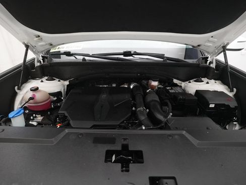 Used 2024 Hyundai Santa Fe SEL FWD image 3