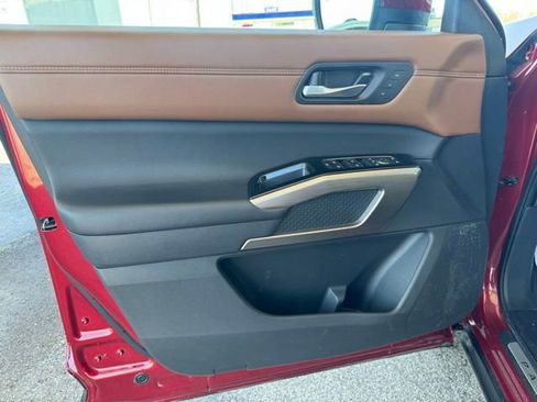 Used 2024 Nissan Pathfinder Platinum w/ Cargo Package image 19