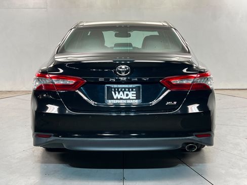 Used 2018 Toyota Camry XLE w/ Driver Assist Package FWD image 4