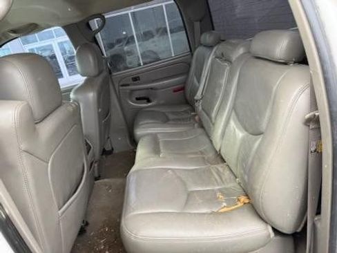 Used 2006 GMC Sierra 2500 SLT w/ Heavy-Duty Power Package AWD/4WD image 10