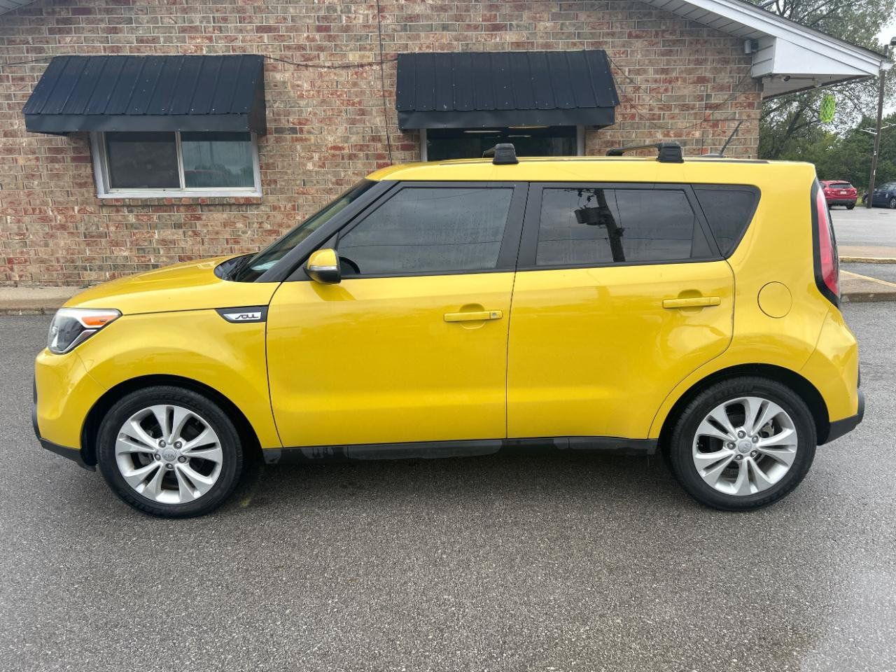 Used 2014 Kia Soul + FWD image 10
