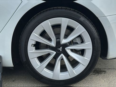 Used 2022 Tesla Model 3 Long Range AWD/4WD image 14
