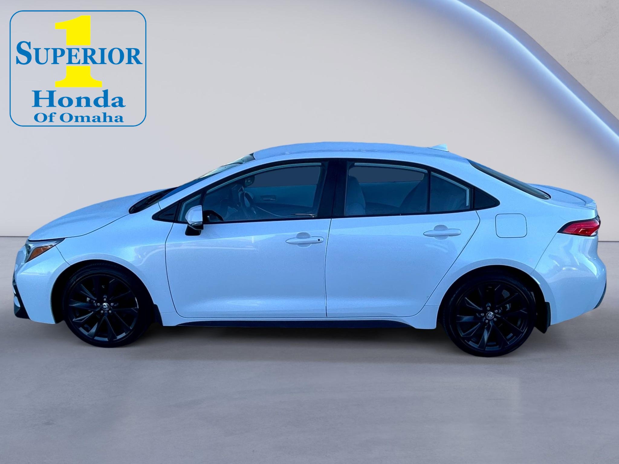 Used 2023 Toyota Corolla SE FWD image 1