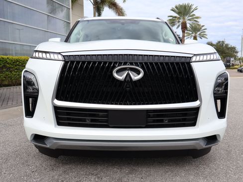 Used 2026 INFINITI QX80 Luxe w/ Cargo Package AWD/4WD image 9