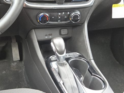 Used 2024 Buick Encore GX Preferred FWD image 32