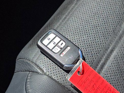 Used 2022 Honda CR-V Touring image 36