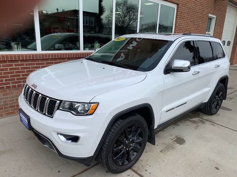 Used 2021 Jeep Grand Cherokee Limited image 4