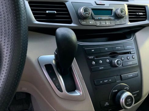 Used 2013 Honda Odyssey EX image 16