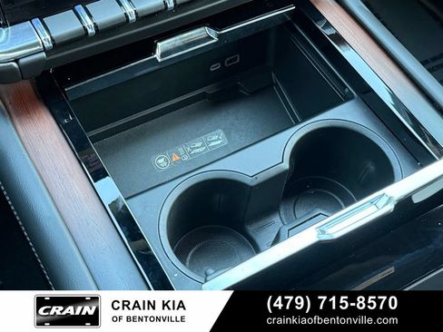 Used 2026 GMC Yukon Denali w/ Sun & Power Step Package AWD/4WD image 18